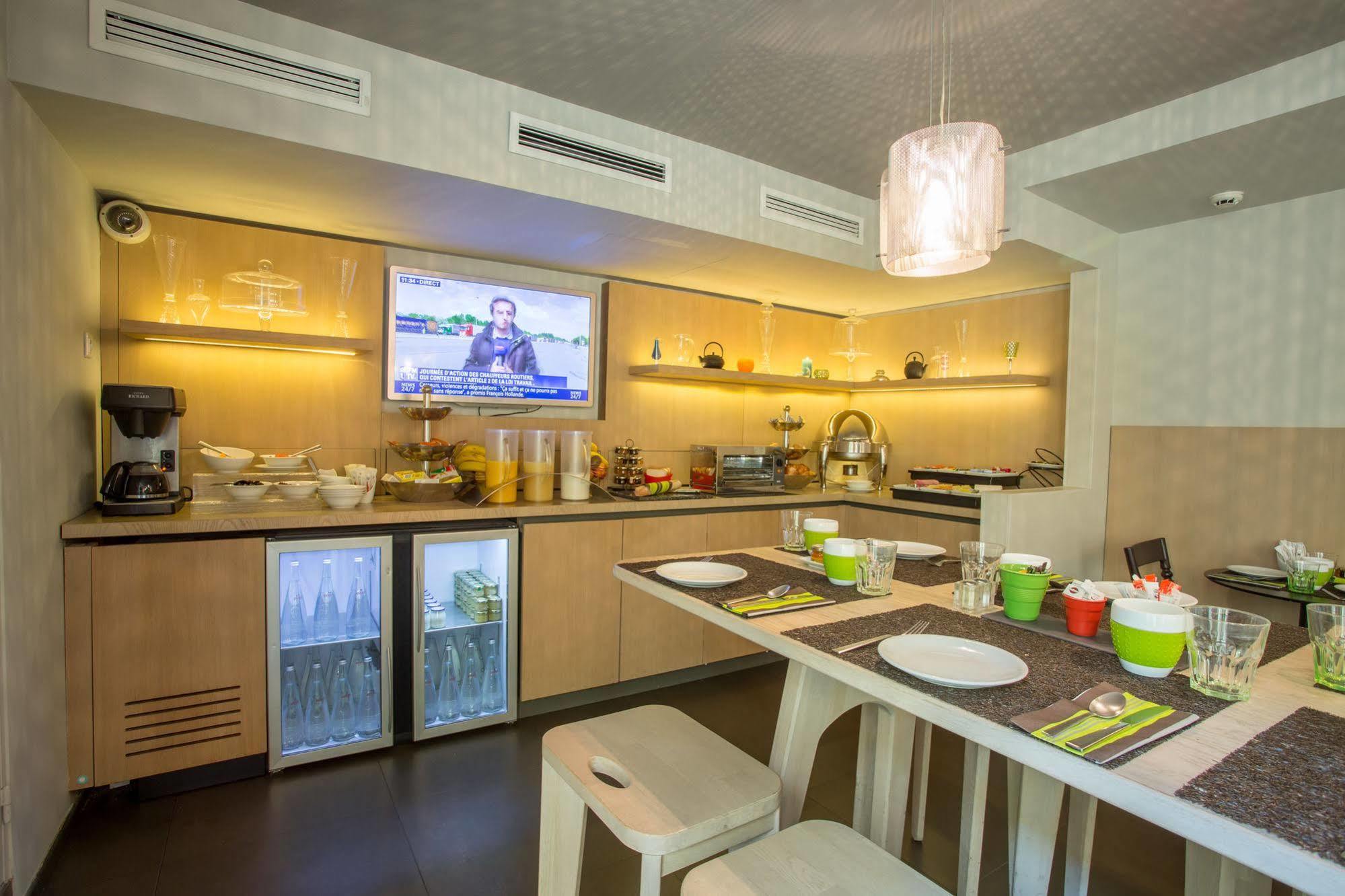 Hotel Le Marcel Paris Gare De L'Est מראה חיצוני תמונה